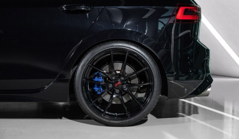 
Volkswagen Golf VIII R 2.0 TSI 4Motion DSG R Performance full									