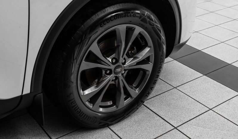 
Ford Kuga 2.5 Duratec Plug-in Hybrid 262 ch Titanium full									