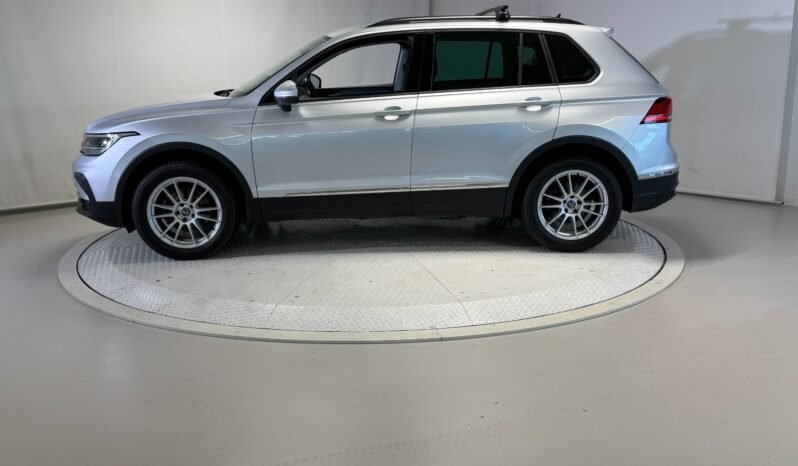 
Volkswagen Tiguan Life 2.0 TDI 4MOTION DSG full									