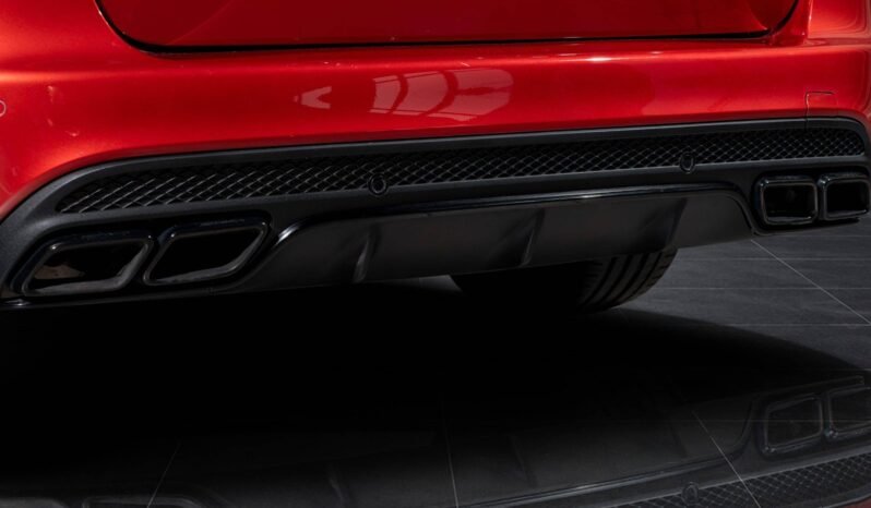 
Mercedes-Benz C63 AMG full									