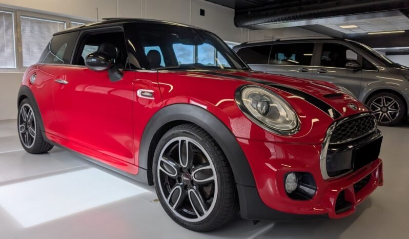 
MINI Cooper S 2.0 Turbo full									