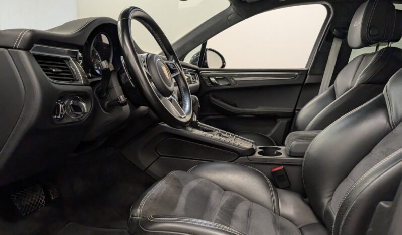 
Porsche Macan Turbo Performance Package (PP) 3.6 V6 Biturbo full									