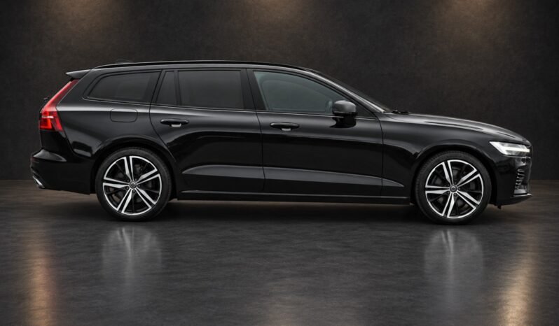 
Volvo V60 340 ch AWD R-Design full									