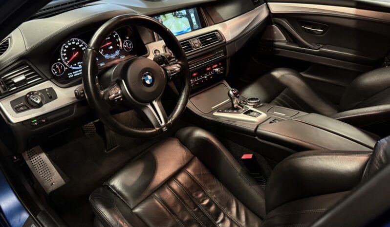 
BMW M5 4.4 V8 575 CH full									