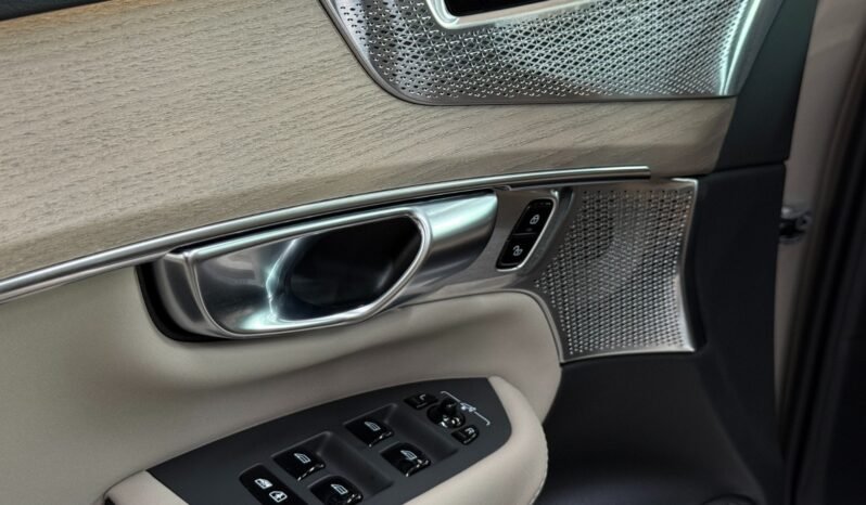 
Volvo XC90 T8 Ultra Dark Luxury full									