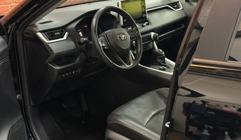 
Toyota RAV4 Executive Hybrid full									