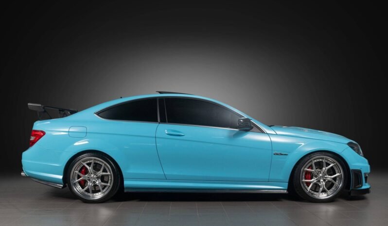 
Mercedes-Benz C63 AMG 6.2 V8 Performance full									