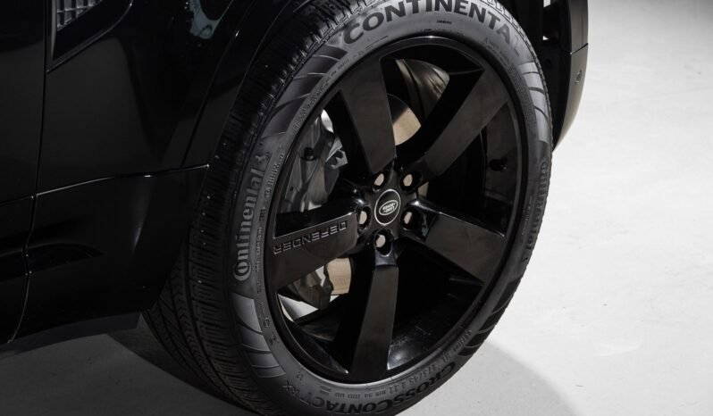 
Land Rover Defender 110 X-Dynamic HSE D300 full									