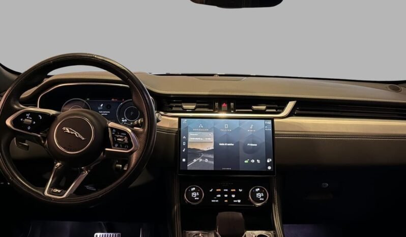 
Jaguar F-PACE P400e SE R-Dynamic Black AWD full									