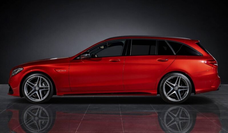
Mercedes-Benz C63 AMG full									