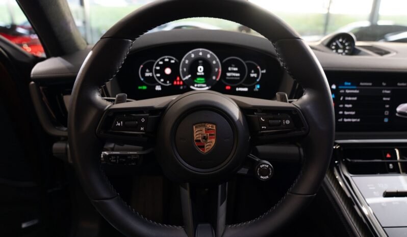 
Porsche Panamera E-Hybrid full									