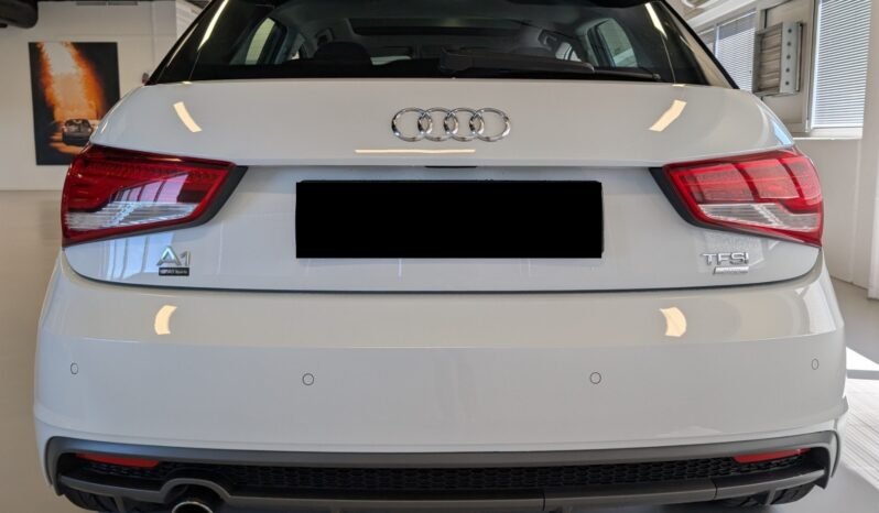 
Audi A1 S line 1.0 TFSI 95 ch full									