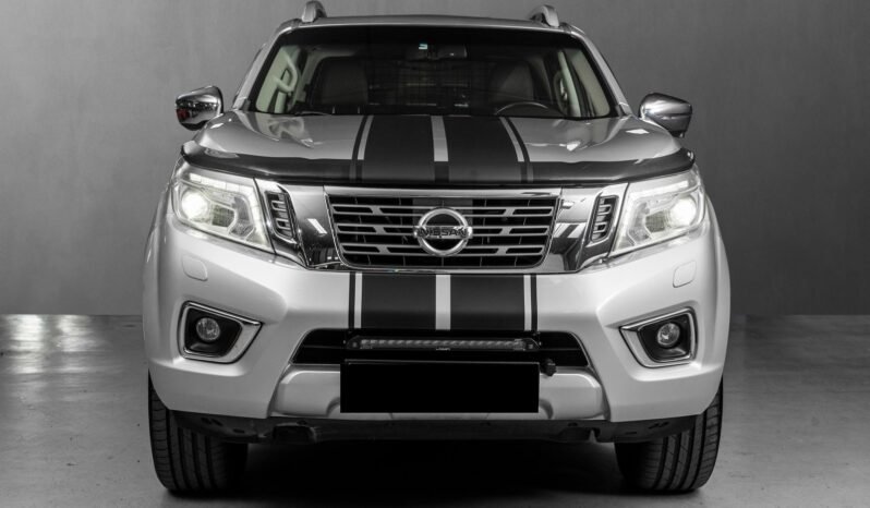 
Nissan Navara 2.3 dCi 190 ch Double Cab full									