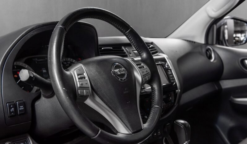 
Nissan Navara 2.3 dCi 190 ch Double Cab full									