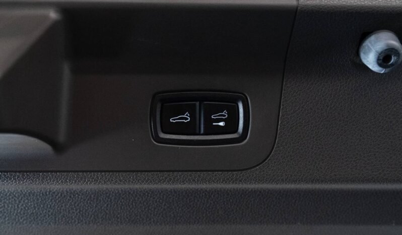 
Porsche Panamera Turbo S E-Hybrid full									