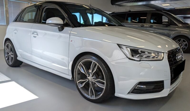 
Audi A1 S line 1.0 TFSI 95 ch full									