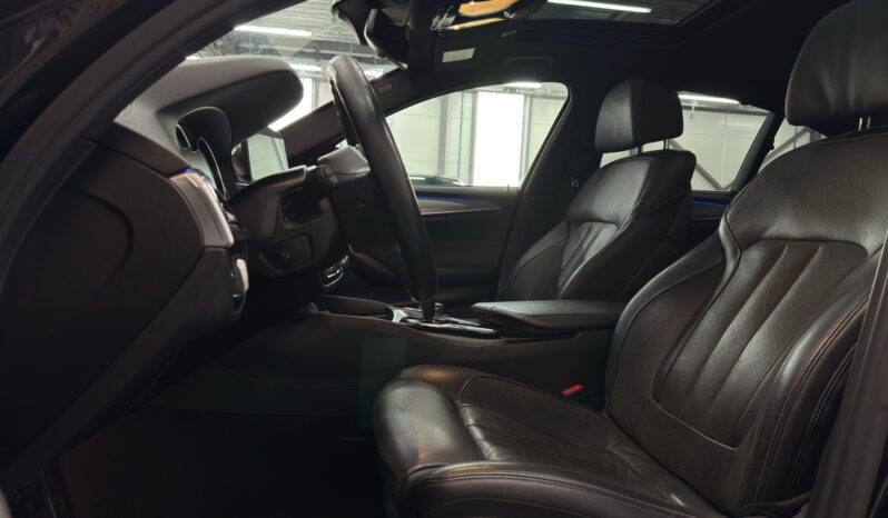 
BMW Série 5 530e M Sport full									