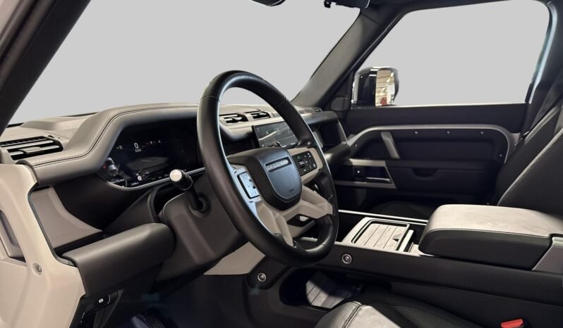
Land Rover Defender 110 P400e full									