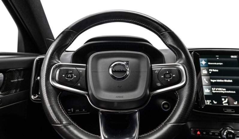 
Volvo XC40 T5 Recharge R-Design full									