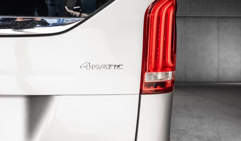 
Mercedes-Benz V300 d 4MATIC full									