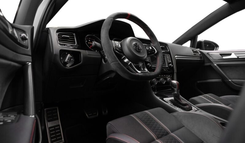 
Volkswagen Golf VII GTI 2.0 TSI Clubsport DSG full									