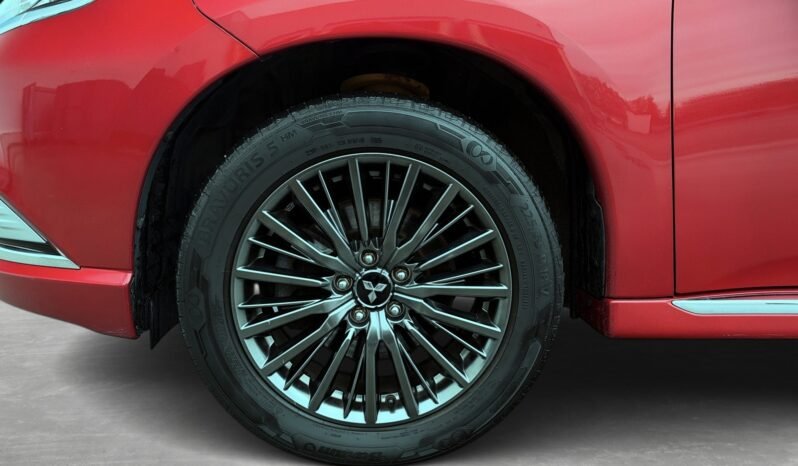 
Mitsubishi Outlander PHEV S-Edition S-AWC full									