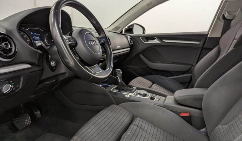 
Audi A3 Sportback e-tron full									