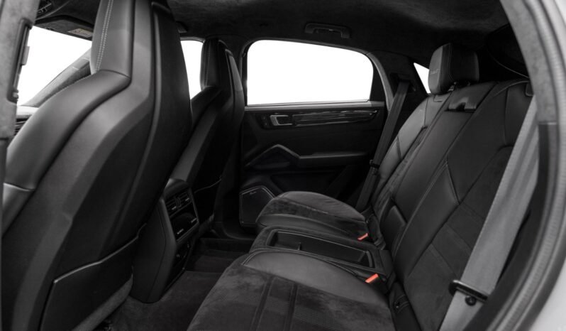 
Porsche Cayenne Coupé Turbo GT full									