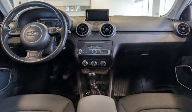 
Audi A1 S line 1.0 TFSI 95 ch full									