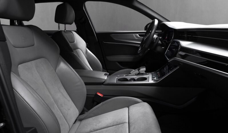 
Audi A6 Avant 55 TFSI e quattro S line full									