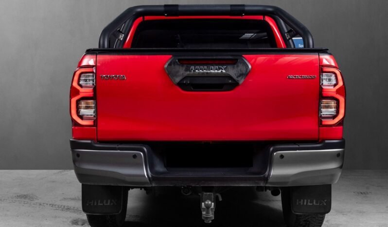 
Toyota Hilux 2.8 D-4D Arctic Trucks full									