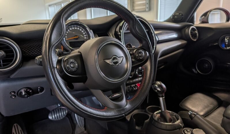 
MINI Cooper S 2.0 Turbo full									
