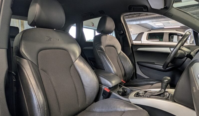 
Audi Q5 2.0 TDI quattro S line full									