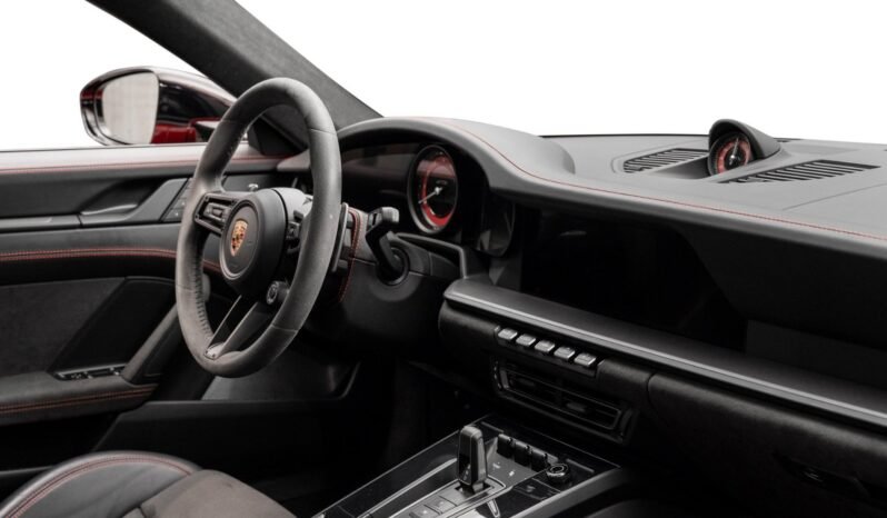 
Porsche 911 Carrera 4 GTS PDK full									