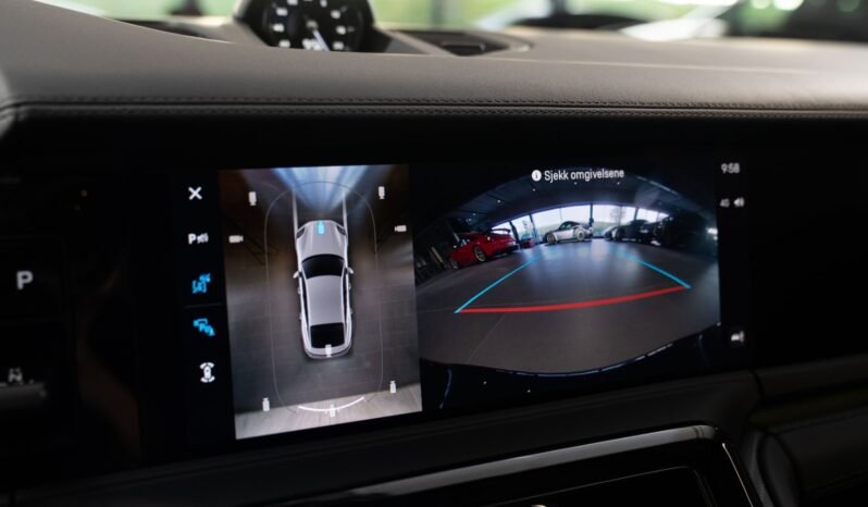 
Porsche Panamera E-Hybrid full									