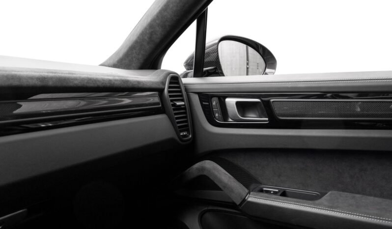 
Porsche Cayenne Coupé Turbo GT full									