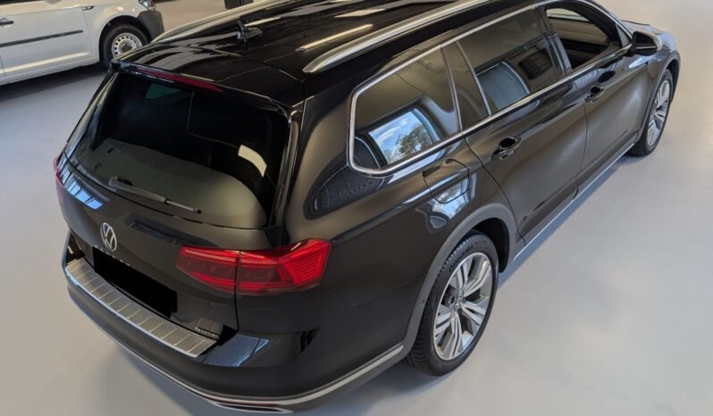 
Volkswagen Passat Alltrack 2.0 TDI full									
