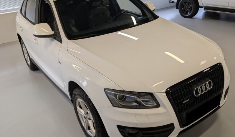 
Audi Q5 2.0 TDI quattro S line full									