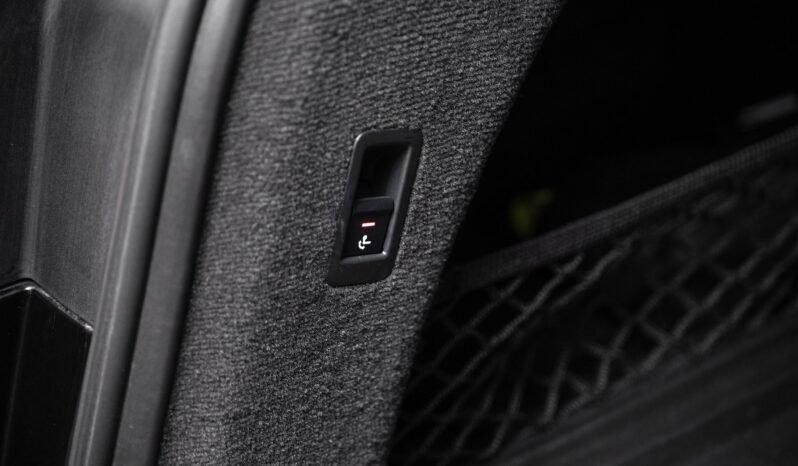 
Audi A6 Avant 55 TFSI e quattro S line full									