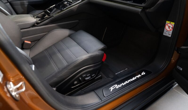 
Porsche Panamera E-Hybrid full									