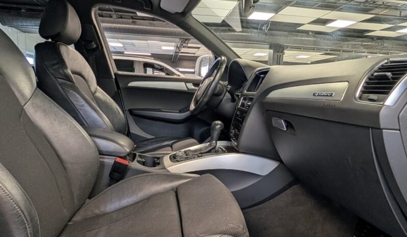
Audi Q5 2.0 TDI quattro S line full									