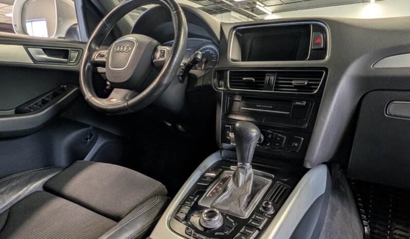 
Audi Q5 2.0 TDI quattro S line full									