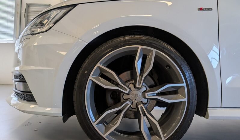 
Audi A1 S line 1.0 TFSI 95 ch full									