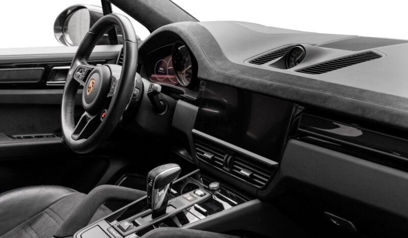 
Porsche Cayenne Coupé Turbo GT full									