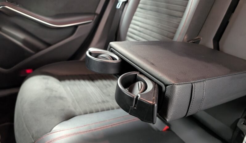 
Mercedes-Benz CLA 180 1.6 Turbo 122 ch full									