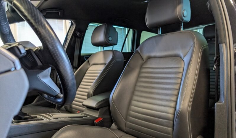 
Volkswagen Passat Alltrack 2.0 TDI full									