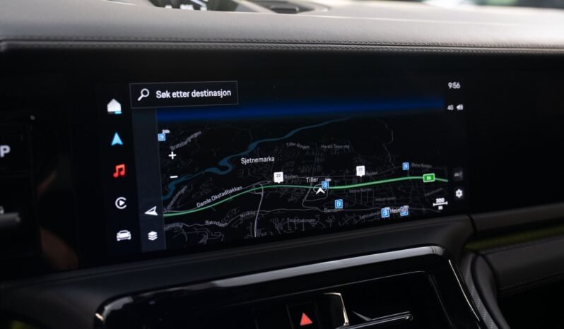 
Porsche Panamera E-Hybrid full									