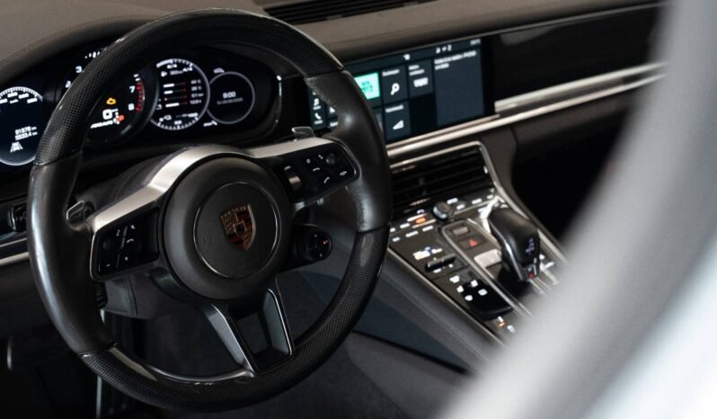 
Porsche Panamera Turbo S E-Hybrid full									