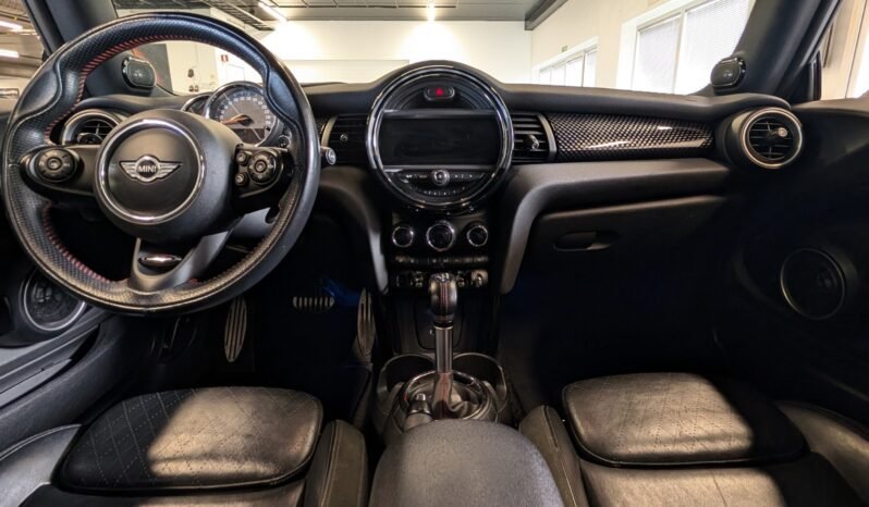 
MINI Cooper S 2.0 Turbo full									