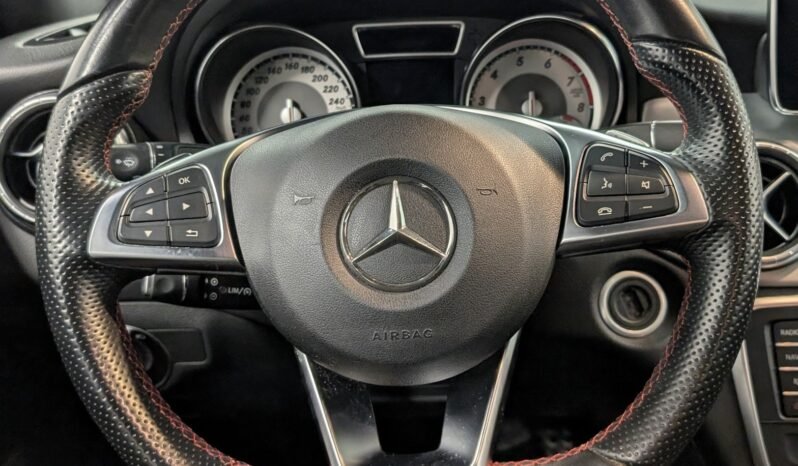 
Mercedes-Benz CLA 180 1.6 Turbo 122 ch full									